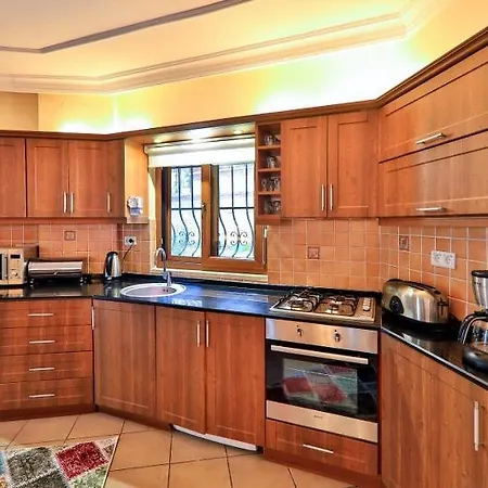 Doreena , Kalkan'da 8 Kisilik Ekonomik - Kalkanvilla